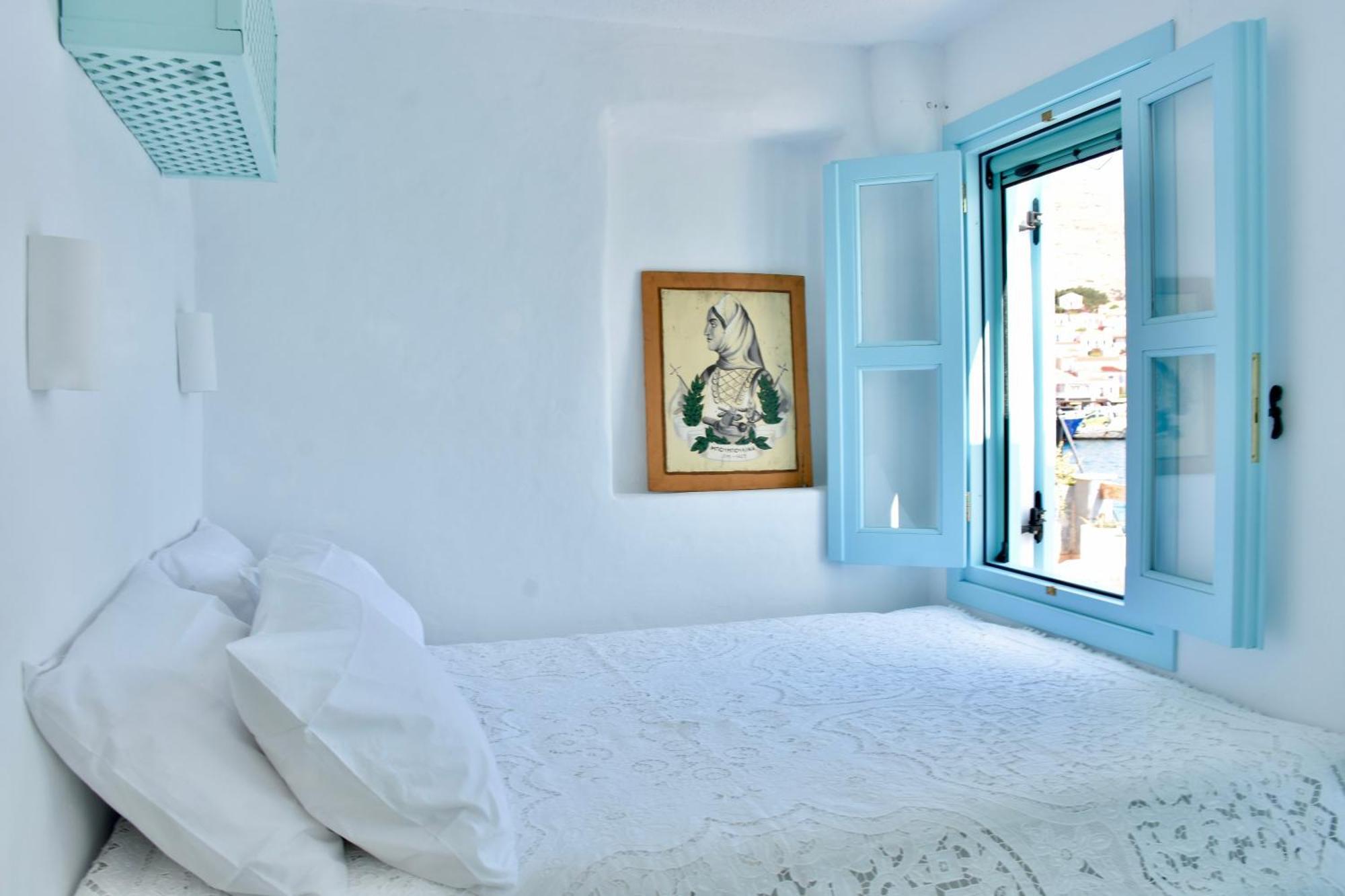 Salt Retreat - Seafront Villa Chalki Town Luaran gambar